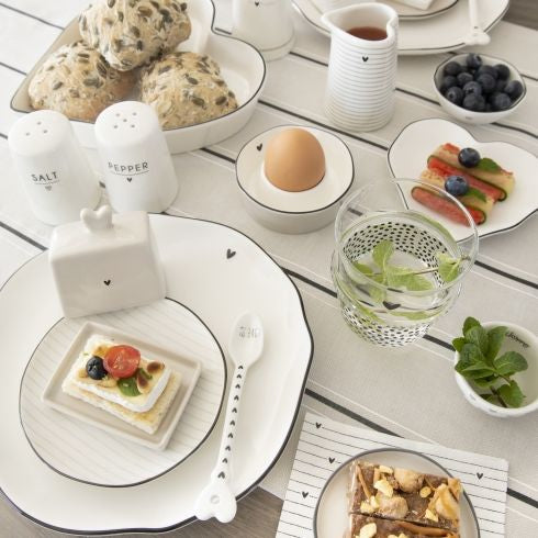 Breakfast Plate White/little heart in black
